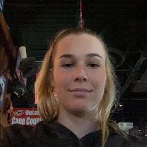 Meet your Posher, Avery